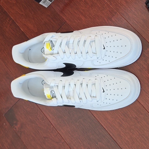 NEVER WORN. Men's 8.5 Air force 1 '07 LV8 2 - Picture 4 of 4